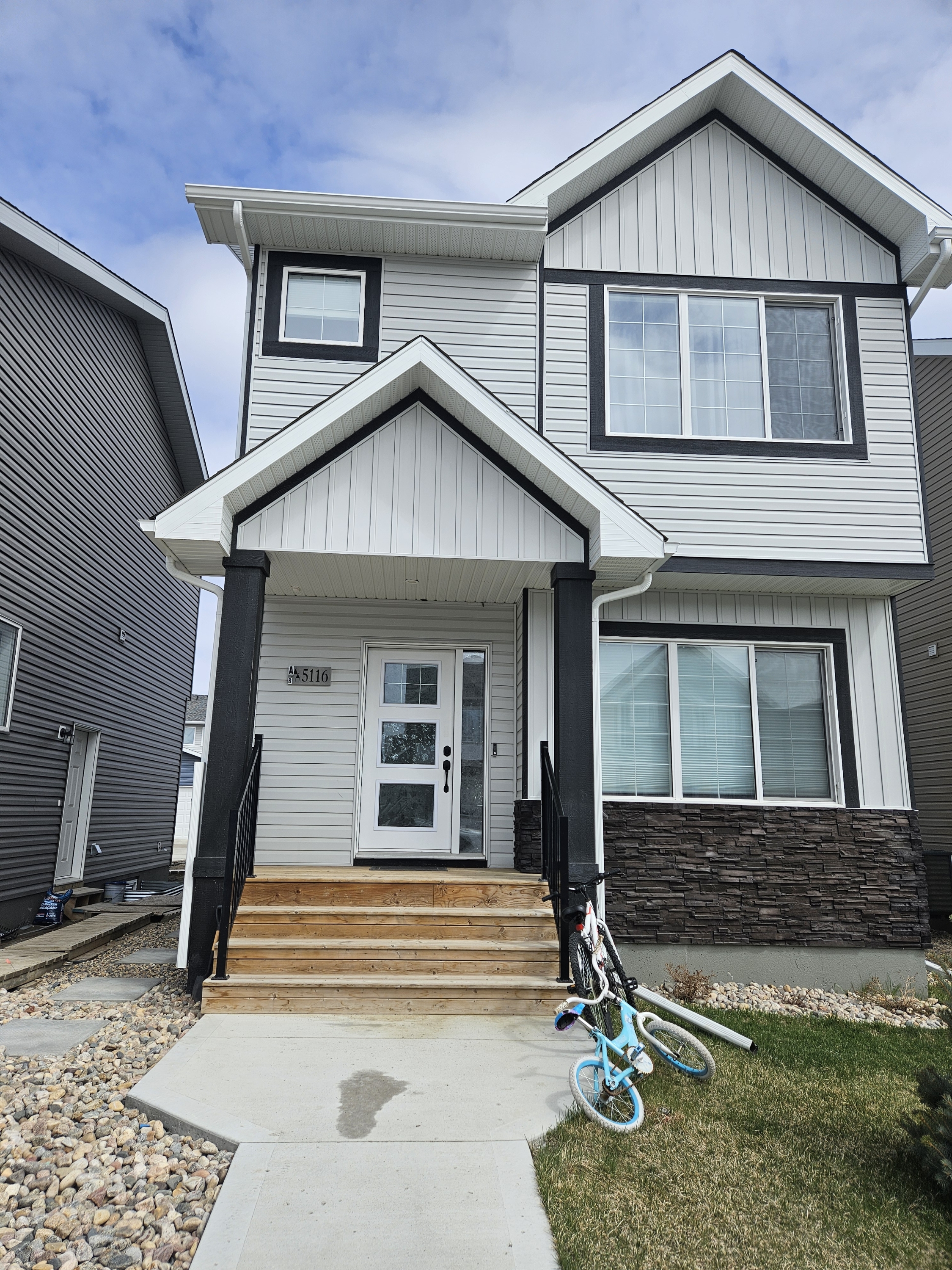 5116 East SIMARD Avenue