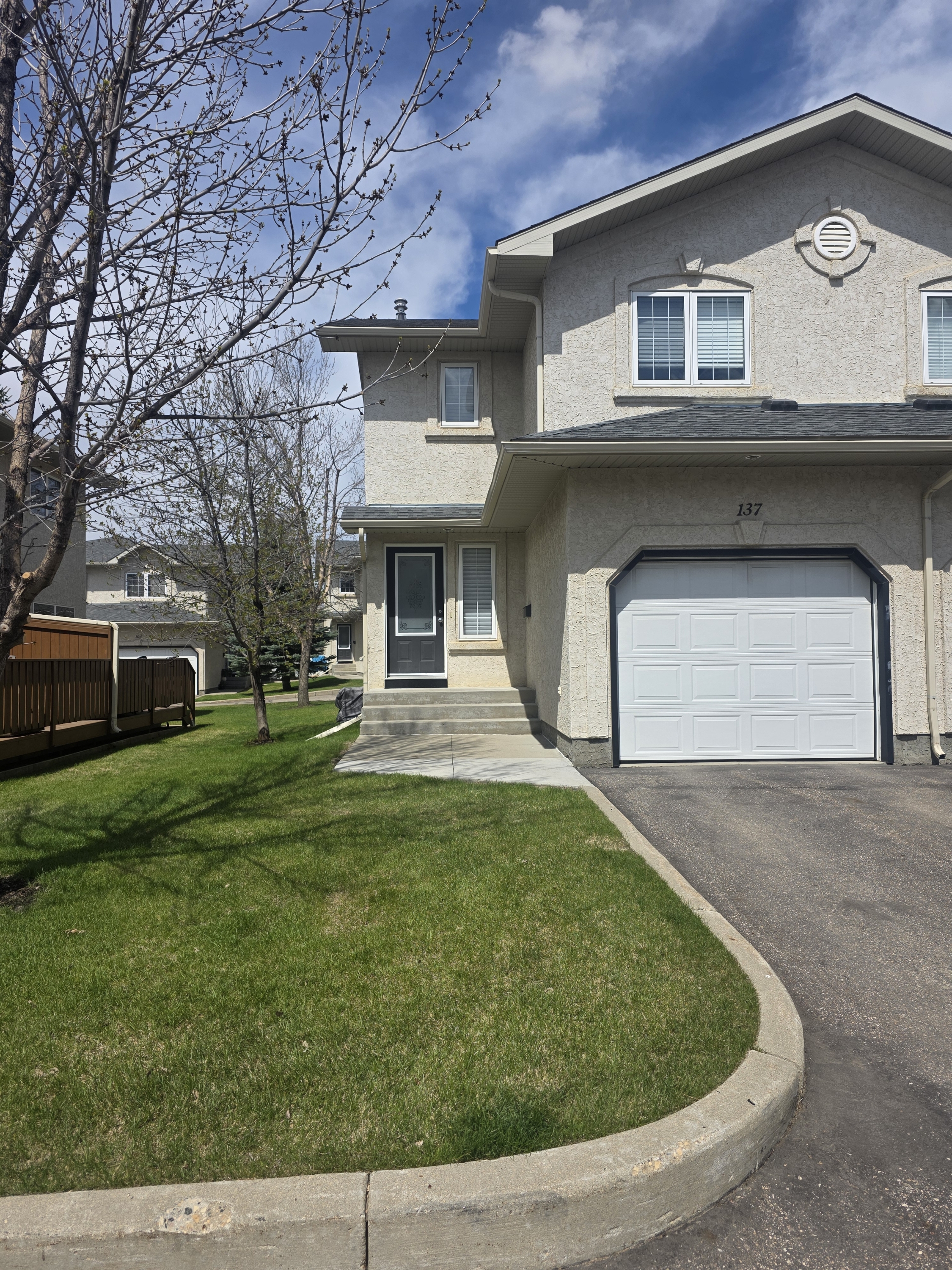 445 Bayfield Crescent - 137